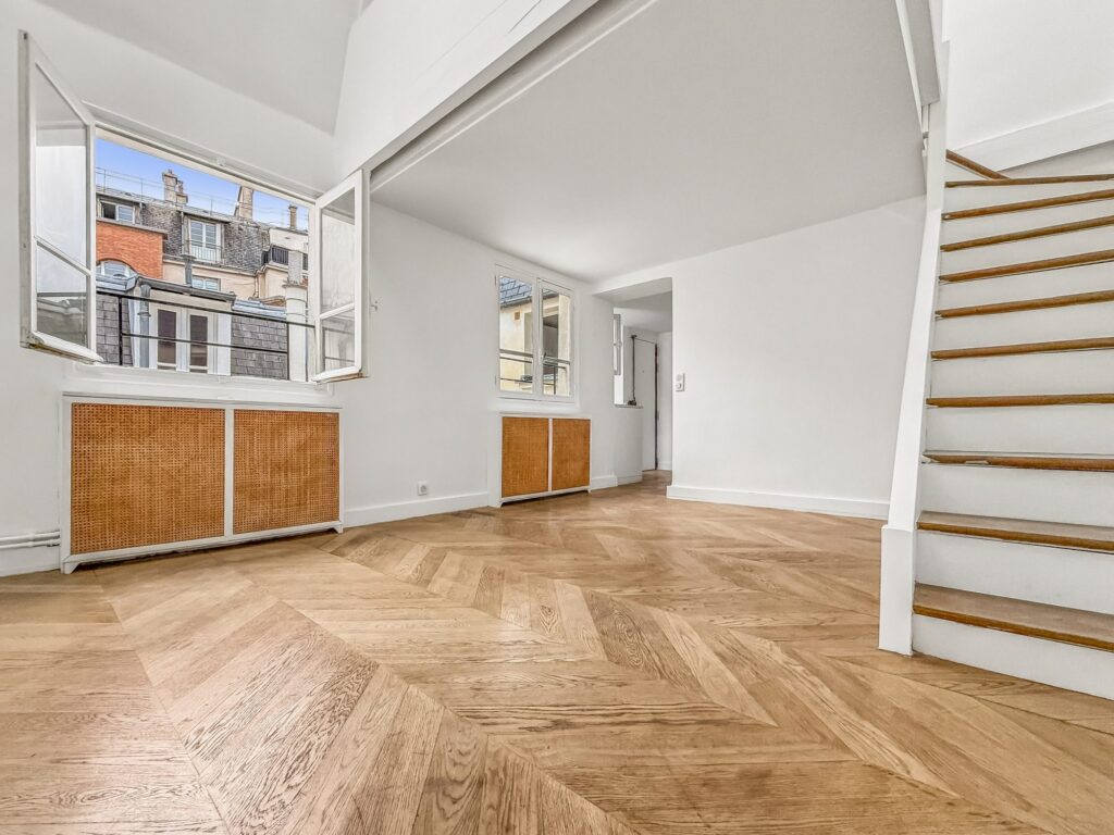 Paris 7 Rue Oudinot Duplex dernier etage